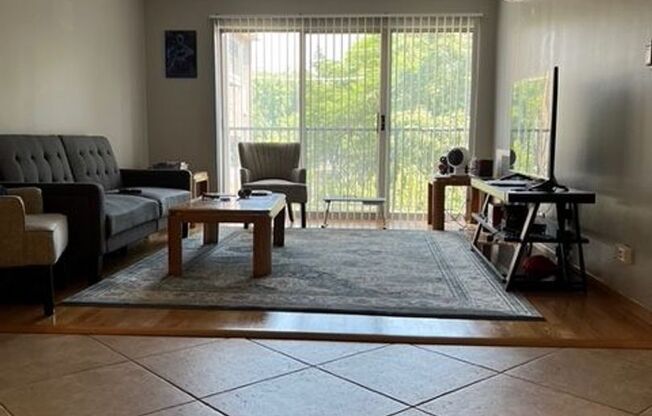 1 bed, 1 bath, 725 sqft, $1,725, Unit 5202-206