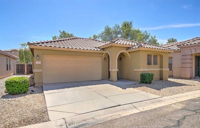 READY TO TOUR NOW! FRESHLY PAINTED INTERIOR & BRAND NEW CARPET! Great Home in Desirable Sheely Farms Neighborhood!