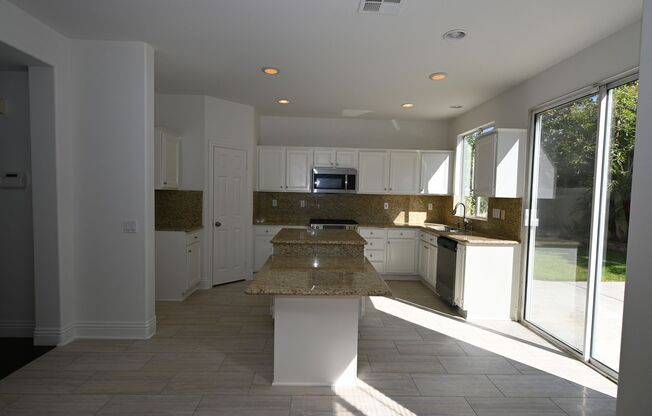 Stunning West Irvine 2 story 4 bedroom 2.5 bath Single Family Home