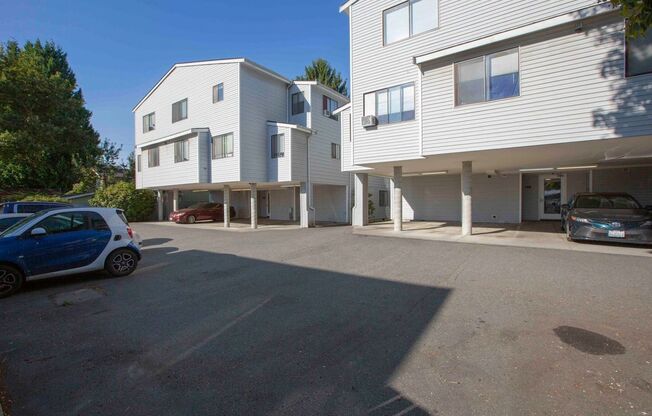1 bed, 1 bath, 575 sqft, $1,695, Unit 10704-201