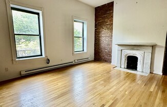 11 DWIGHT ST