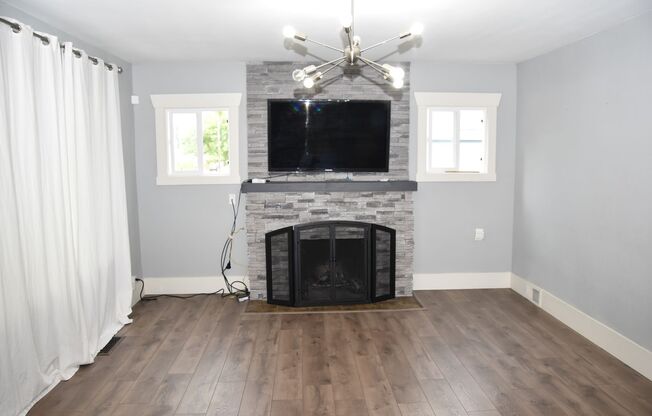 4 bedroom 4 Bath! Updated Kitchen and Bathrooms and Fully Finished Basement. With AC!