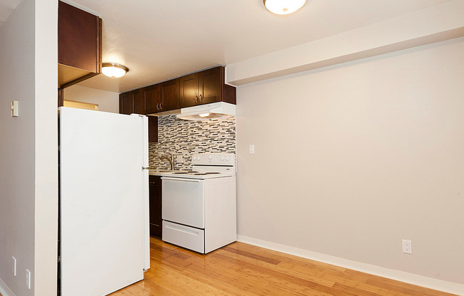 951 Wallingford Apts