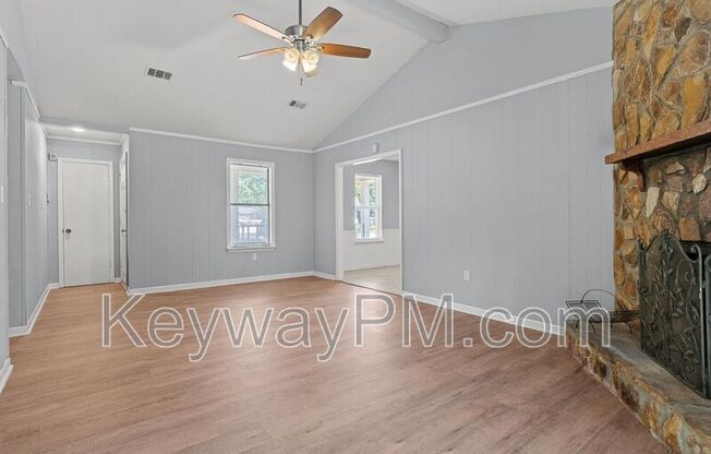 2104 TROTTERS WAY