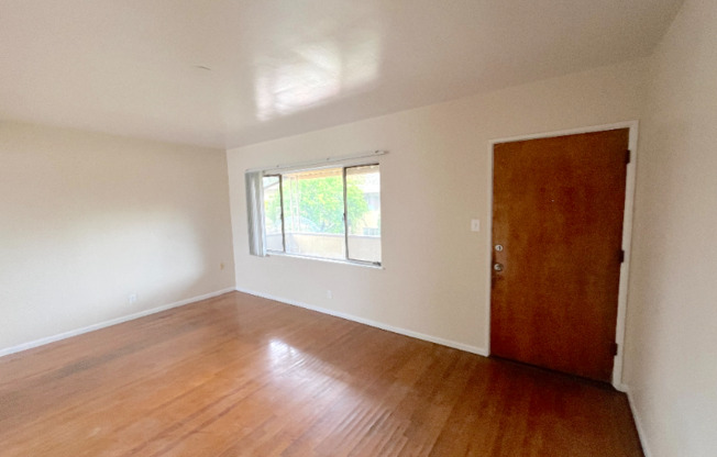 516 W F ST