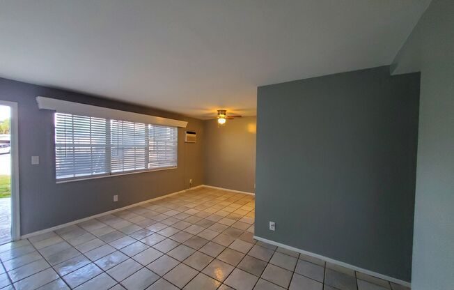 1 bed, 1 bath, $1,400, Unit 4