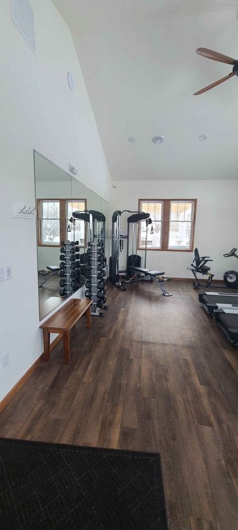 3 beds, 2 baths, 1,510 sqft, $1,985, Unit 75