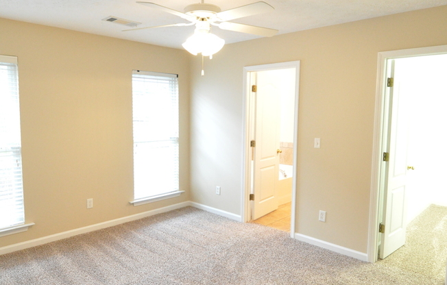 3 beds, 2 baths, $1,350