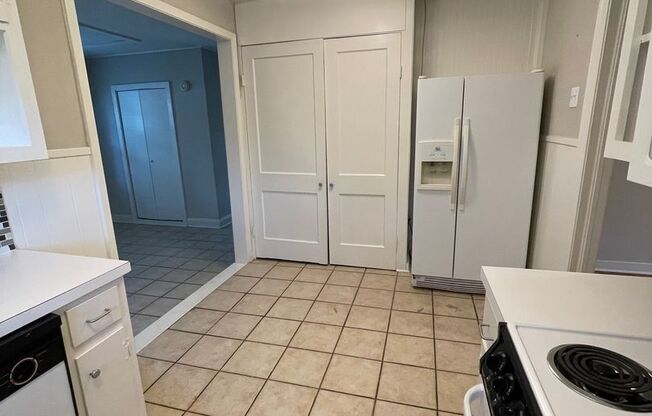 3 beds, 1 bath, $1,300