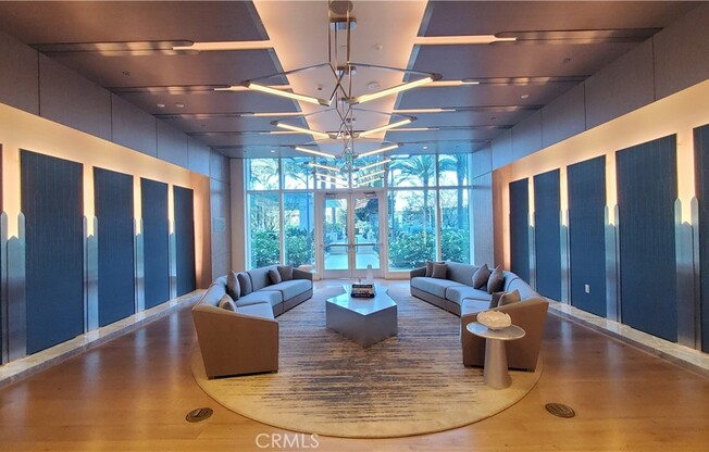 1 bed, 1 bath, 695 sqft, $2,700, Unit 2403