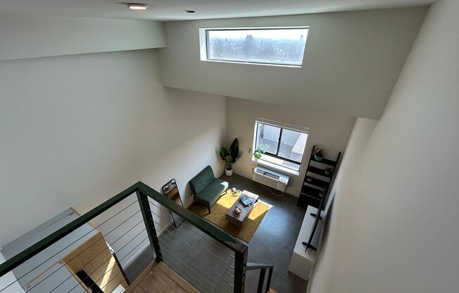 Studio, 1 bath, 305 sqft, $2,045, Unit 667