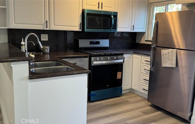 3 beds, 2 baths, 1,267 sqft, $3,600