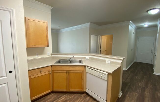 2 beds, 2 baths, $1,700