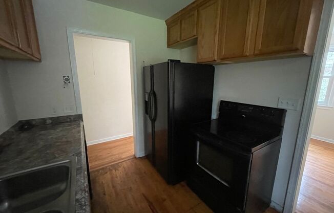 3 beds, 1 bath, $1,200