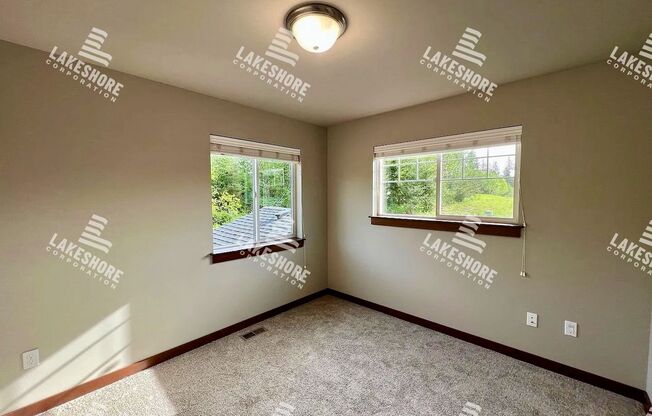 Spacious and Secluded 4 Bed 2 Bath Monroe Home w/ Beautiful Views!!