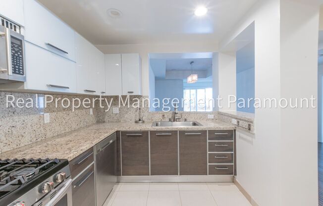 3 beds, 2 baths, $4,950, Unit # 104