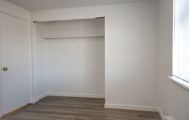 2 beds, 1 bath, 750 sqft, $1,275, Unit 231-12