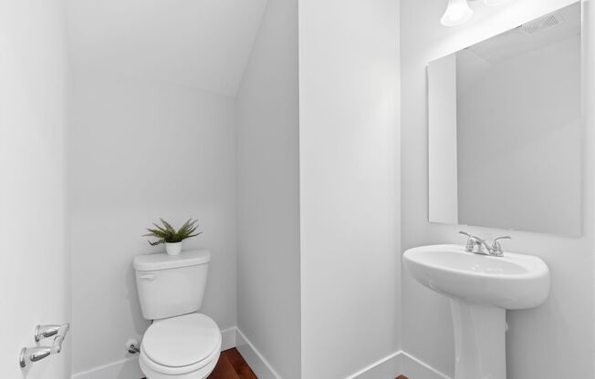 Beautiful 3 Bedroom 2.5 Bath Townhome in East Main Meadows