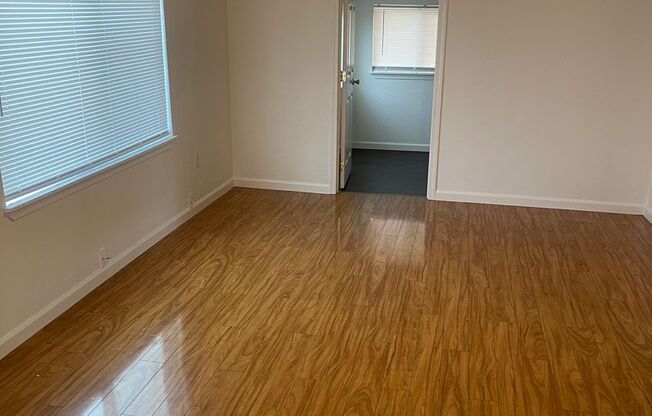 Move in Special!- Have off First Months Rent on Freshly Updated Home!