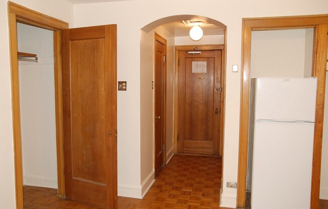 1 bed, 1 bath, 475 sqft, $1,745, Unit 273-1414