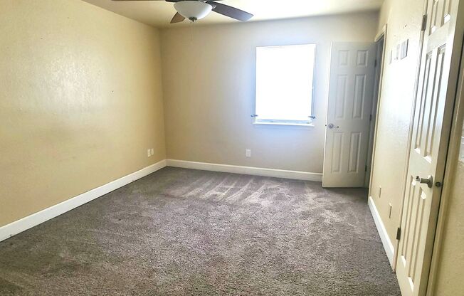 3 beds, 2 baths, $1,650