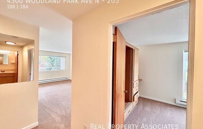4300 Woodland Park Ave N