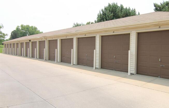 garages at Fountain Glen Apartments in Lincoln Nebraska