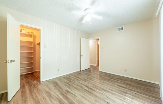 2 beds, 1 bath, $1,595, Unit # 151