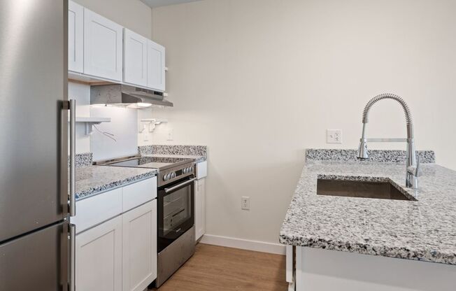 1 bed, 1 bath, 655 sqft, $2,595, Unit 5E