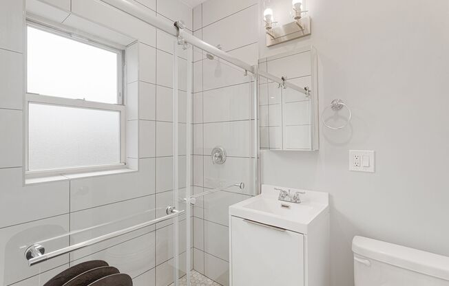 1 bed, 1 bath, 372 sqft, $1,695, Unit 1631-2E