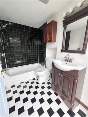 1 bed, 1 bath, 600 sqft, $2,300, Unit 3