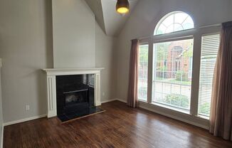 3 beds, 2.5 baths, $2,600