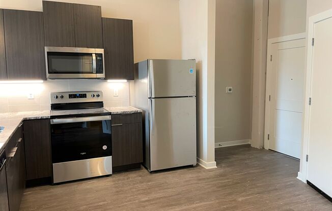 1 bed, 1 bath, 687 sqft, $1,620, Unit Cream City Lofts-408