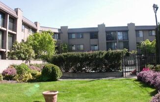 2 beds, 2 baths, $2,200, Unit Apt 217