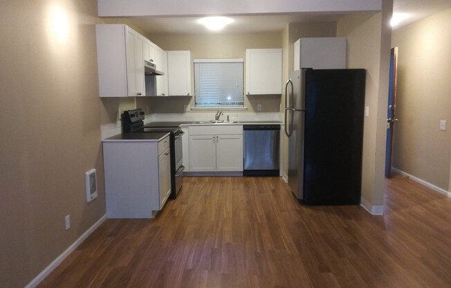 2 beds, 1 bath, $1,395