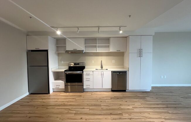 2 beds, 2 baths, 874 sqft, $2,150, Unit NK-214