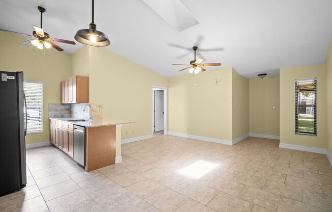 Stunning renovated 2-bedroom, 2-bathroom home in Cape Coral