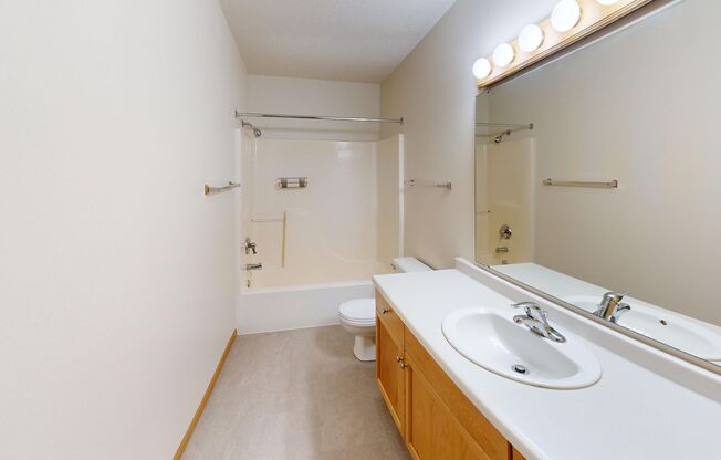 2 beds, 1 bath, 1,023 sqft, $1,225, Unit 3101-118