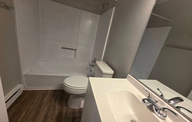 1 bed, 1 bath, 576 sqft, $750, Unit 3635-O