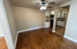 2 beds, 1 bath, $1,095