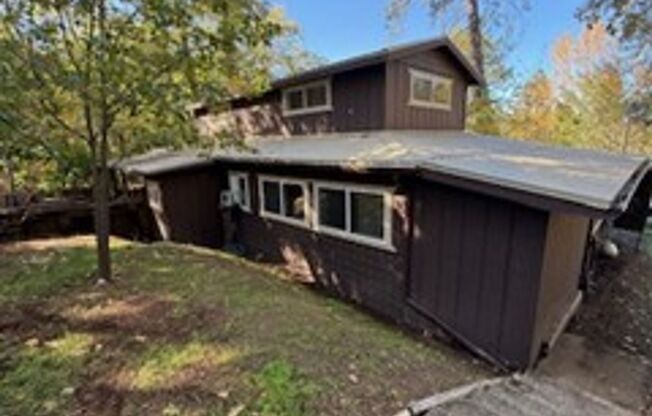 3BED2BATH - NEWLY REMODELED WITH 3,000+ sq. ft. SHOP GARAGE, LARGE YARD, WASHER/DRYER HOOKUPS