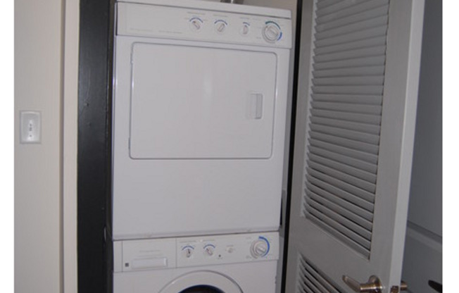 1 bed, 1 bath, 505 sqft, $995, Unit Apt #4