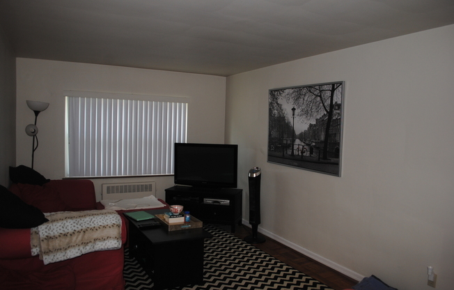 2750 Linshaw