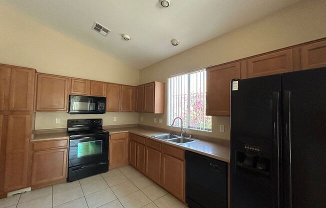 3 beds, 2 baths, $2,200