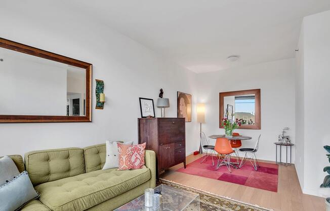 1 bed, 1 bath, $6,495, Unit 7U