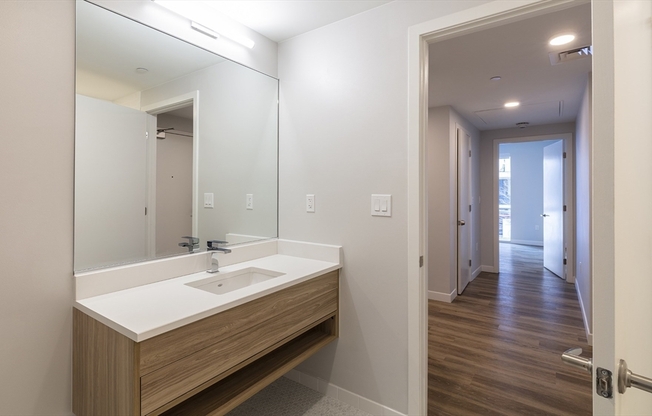2 beds, 2 baths, 1,047 sqft, $5,320, Unit 626