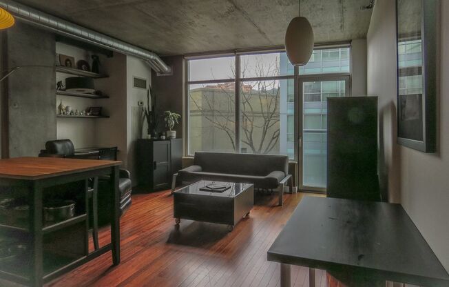 1 bed, 1 bath, $1,575, Unit UNIT 414