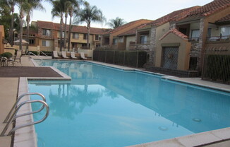MATURIN - LUXURY 2 BED 2 BATH 2 STORY CONDO W/ POOL / TENNIS & 2 PARKING SPACES
