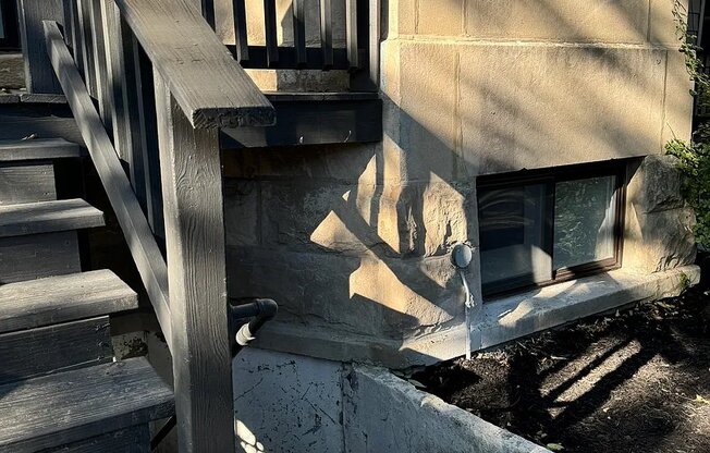 2840 W FULTON