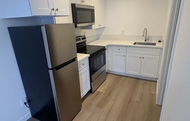 Studio, 1 bath, 310 sqft, $1,750, Unit B-310- 128